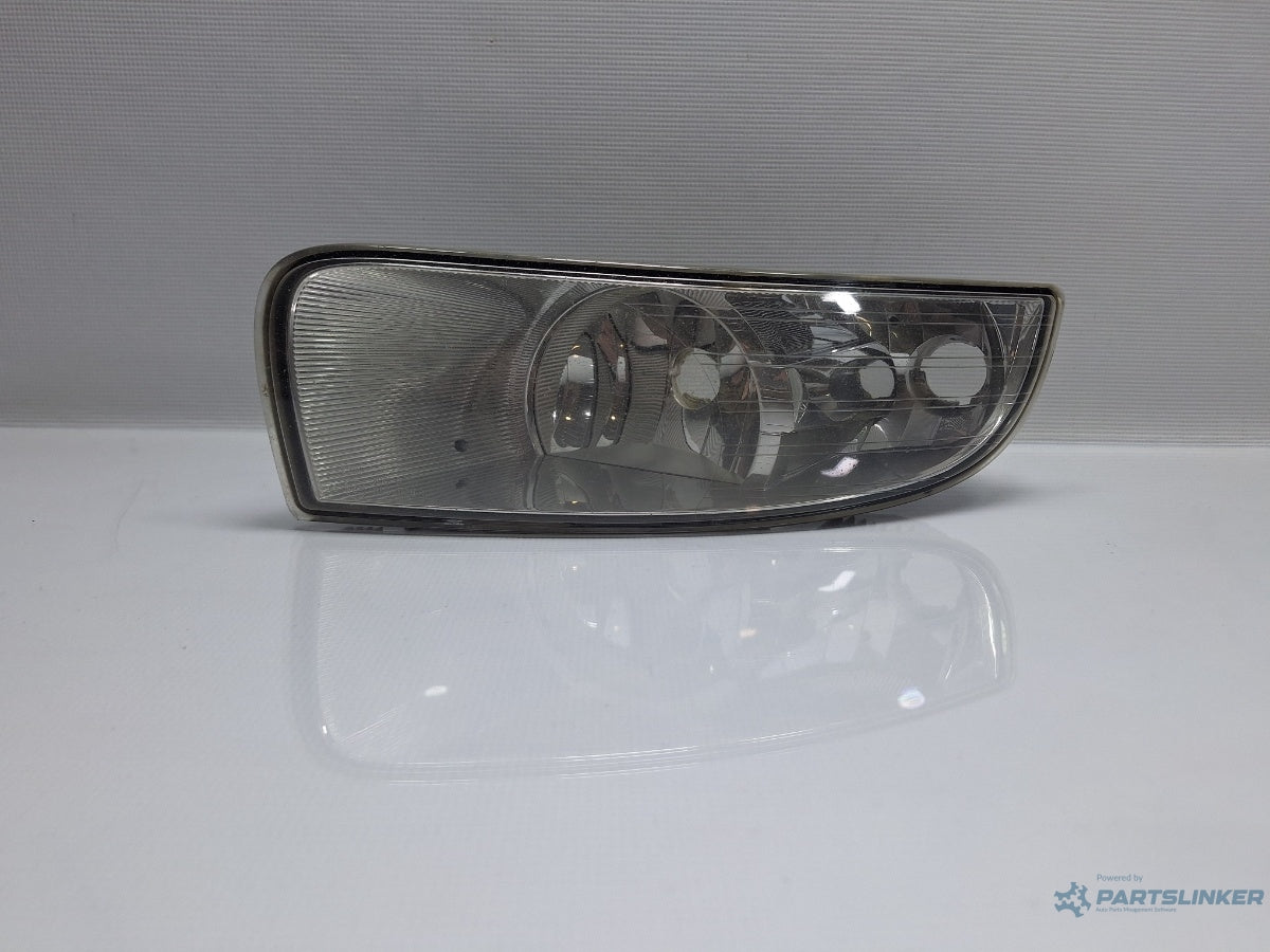 Proiector ceata SKODA SUPERB 3T4 2008 - 2015 2.0 TDI 16V BKD, CFFB, CLJA 3T0941700A