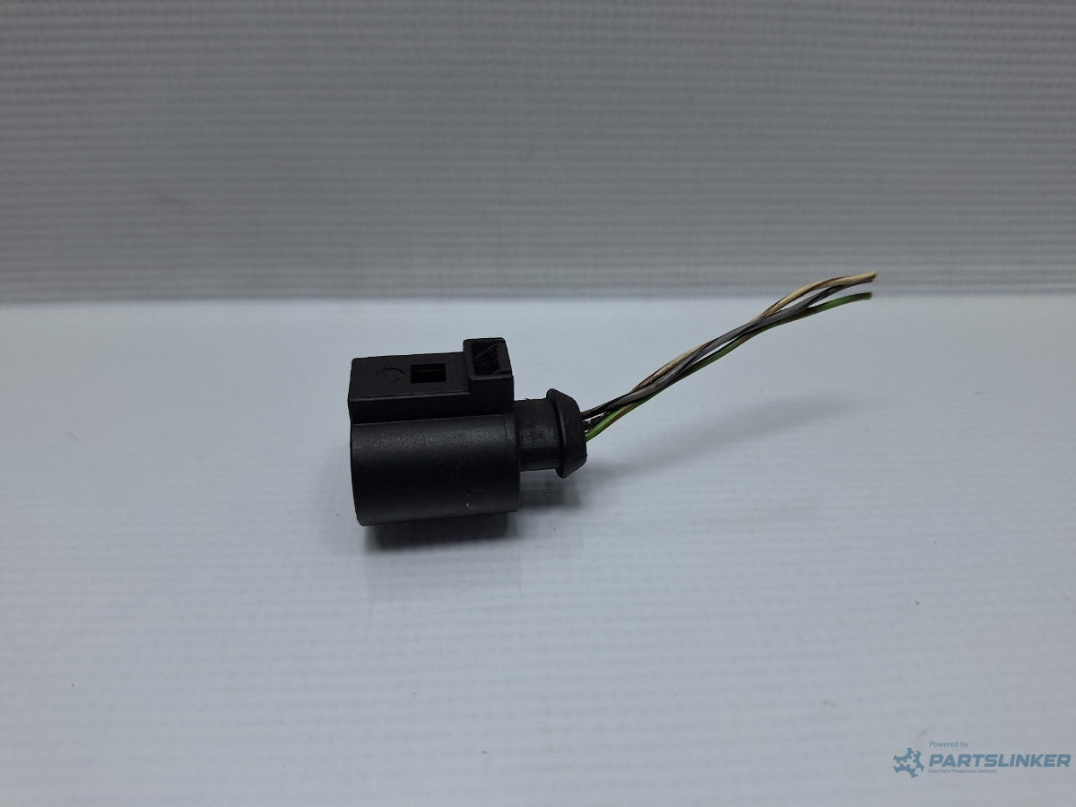 Mufa conector 3 pini VOLKSWAGEN GOLF V 1K1 2003 - 2009 TSI CAXA 1J0973703B
