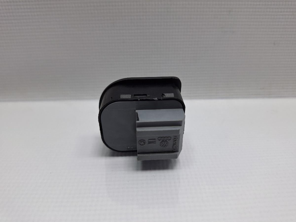 Buton reglaj oglinzi SKODA OCTAVIA 1U2 1996 - 2010 16V AXP, BCA 1U1959565F