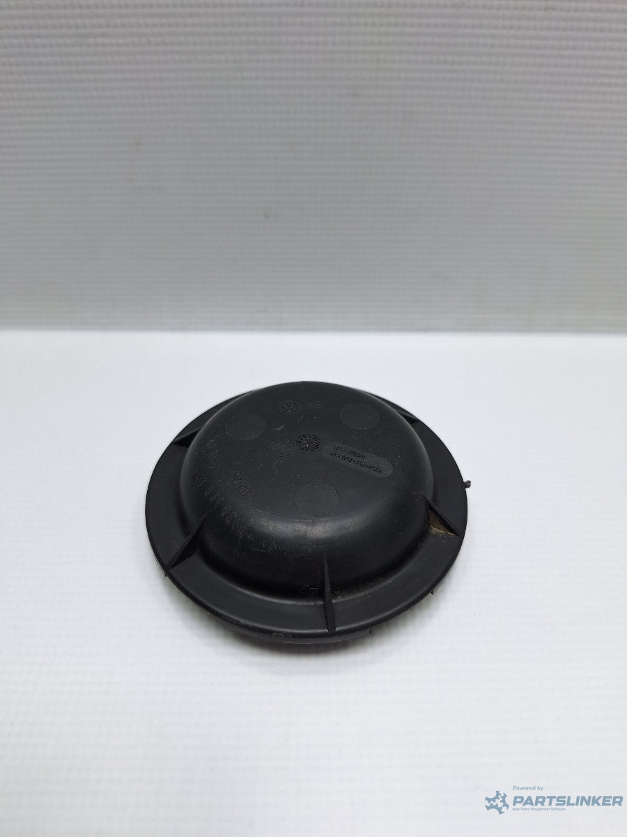 Capac far VOLKSWAGEN JETTA III 1K2 2004 - 2010 TDI CAYC 1K0831821A