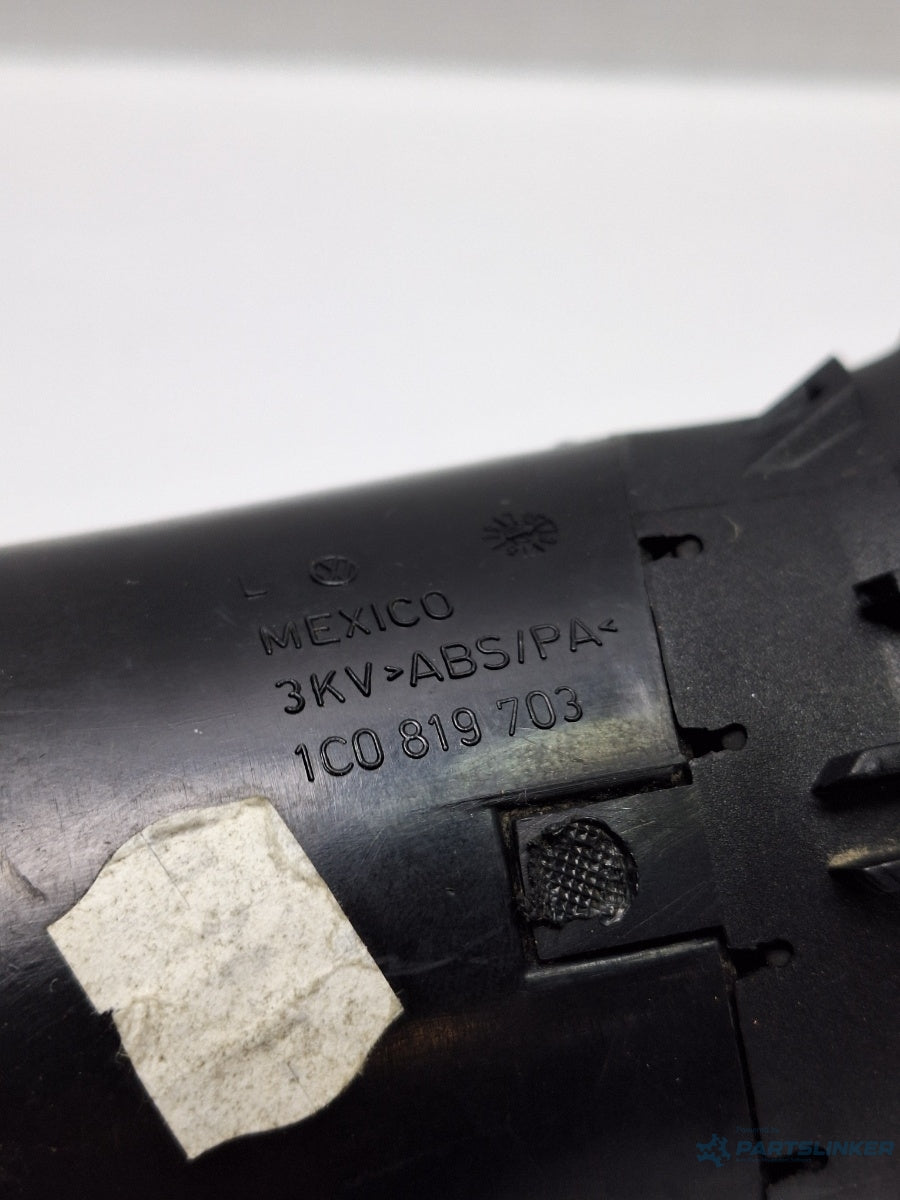 Grila ventilatie stanga VOLKSWAGEN NEW BEETLE 9C1, 1C1 1998 - 2010 1.6 1.6 AYD, BFS 1C0819703