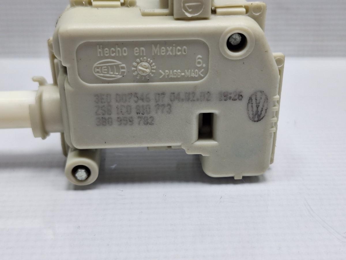 Actuator inchidere centralizata VOLKSWAGEN NEW BEETLE 9C1, 1C1 1998 - 2010 1.6 1.6 AYD, BFS 1C0810773