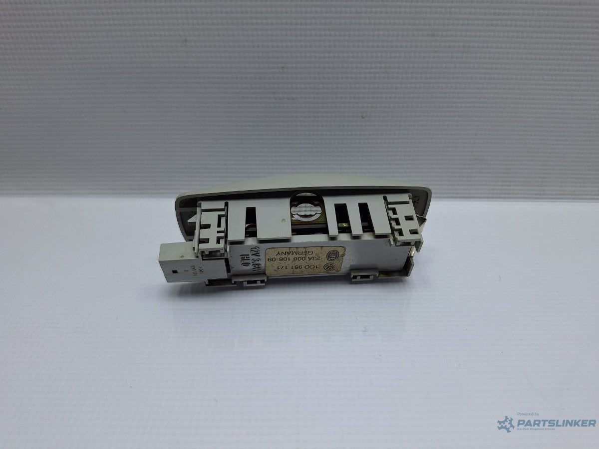 Lampa lumini stanga spate VOLKSWAGEN NEW BEETLE 9C1, 1C1 1998 - 2010 1.6 1.6 AYD, BFS 1C0951171