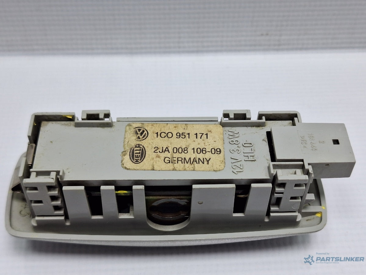 Lampa lumini stanga spate VOLKSWAGEN NEW BEETLE 9C1, 1C1 1998 - 2010 1.6 1.6 AYD, BFS 1C0951171