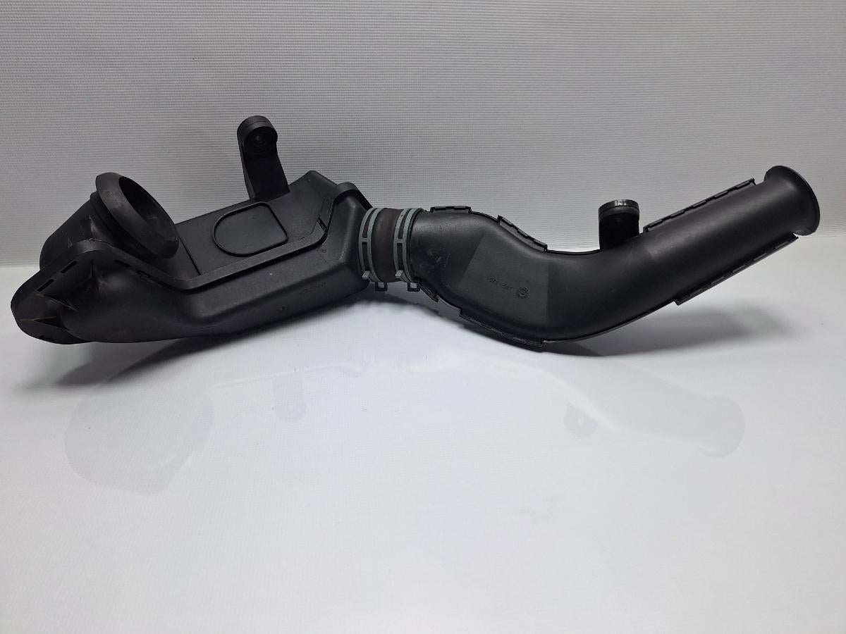 Conducta admisie filtru aer VOLKSWAGEN NEW BEETLE 9C1, 1C1 1998 - 2010 1.6 1.6 AYD, BFS 1C0129520  1C0129622B
