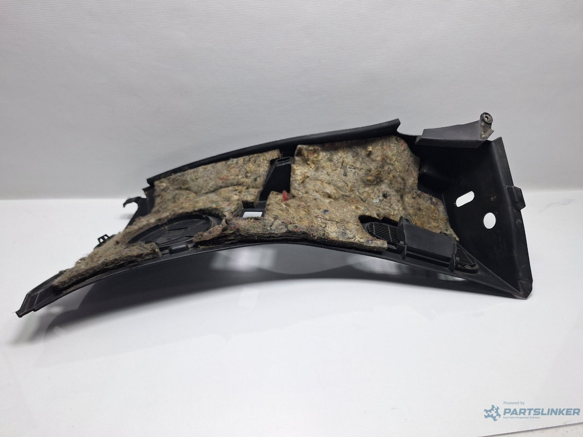 Ornament portbagaj dreapta VOLKSWAGEN NEW BEETLE 9C1, 1C1 1998 - 2010 1.6 1.6 AYD, BFS 1C0129622B