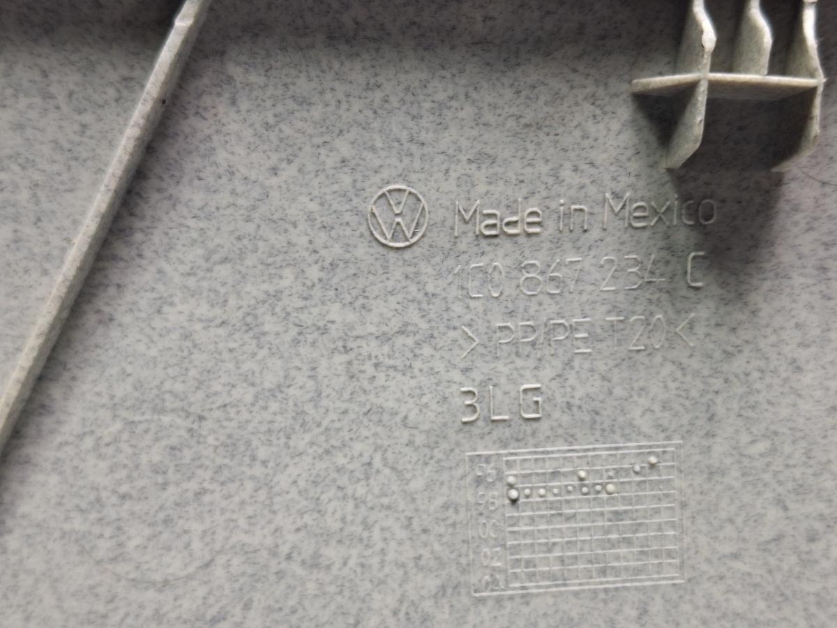 Ornament stalp parbriz dreapta VOLKSWAGEN NEW BEETLE 9C1, 1C1 1998 - 2010 1.6 1.6 AYD, BFS 1C0867234C