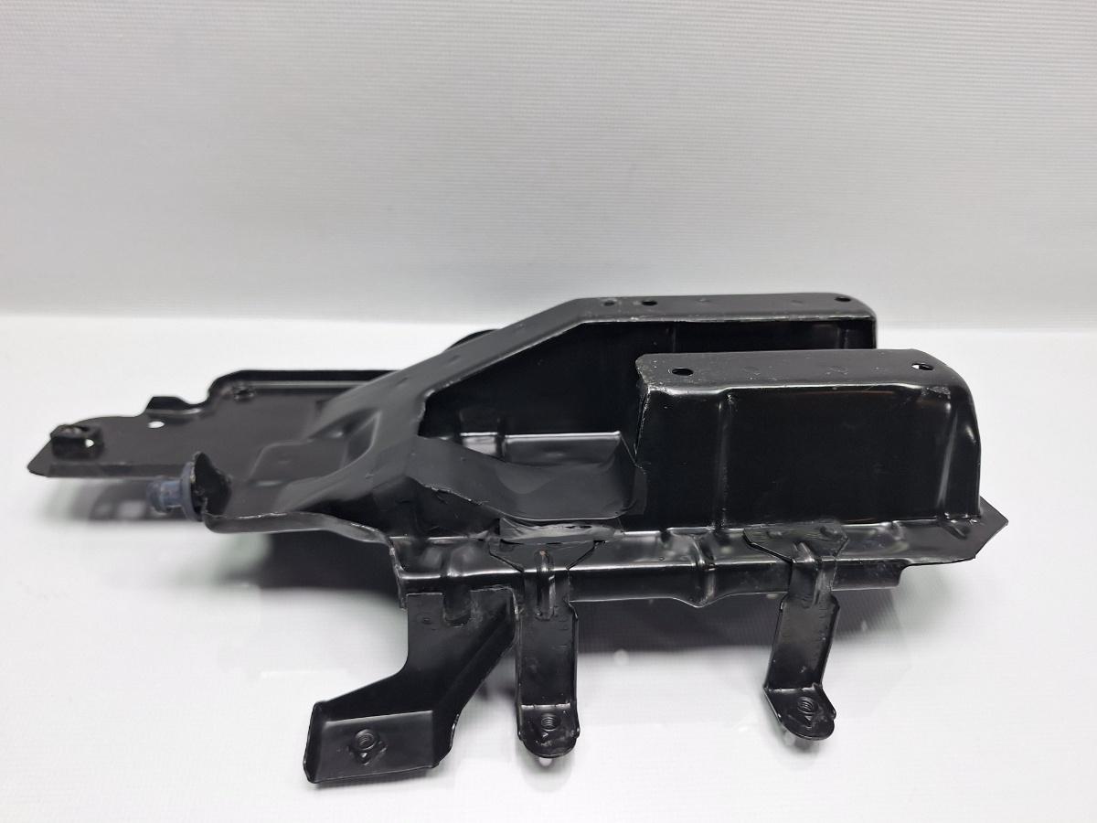 Suport baterie VOLKSWAGEN NEW BEETLE 9C1, 1C1 1998 - 2010 1.6 1.6 AYD, BFS 1C0804373G