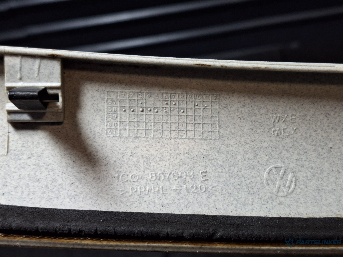 Ornament haion VOLKSWAGEN NEW BEETLE 9C1, 1C1 1998 - 2010 1.6 1.6 AYD, BFS 1C0867603E