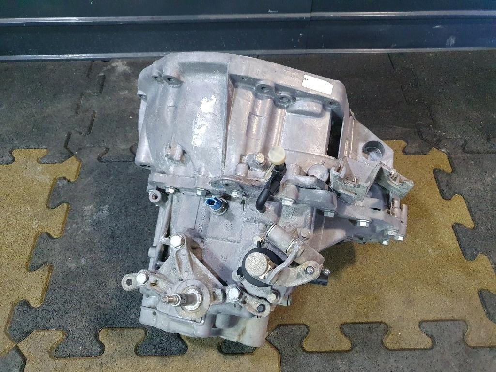 Cutie viteze pk6 025 6 trepte Renault Trafic 2004 motor 1.9 dci 8200361232 / ND0002