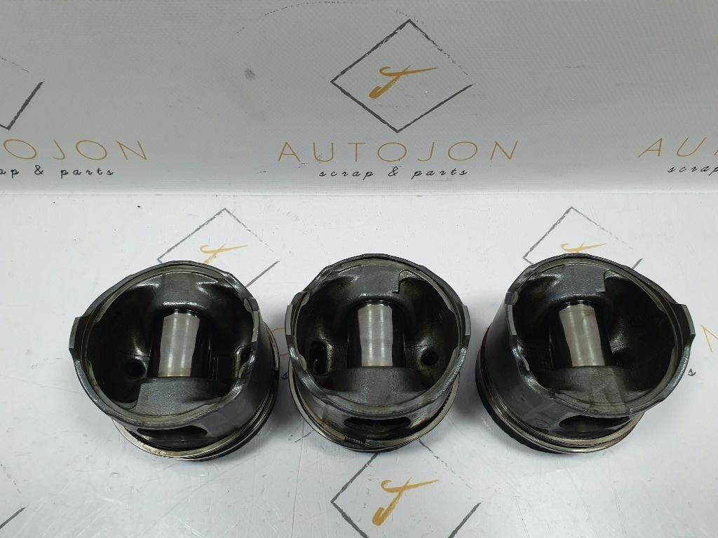 Piston motor 1.9 dCi F9Q 804 RENAULT SCENIC II JM0/1_ 2003 ->