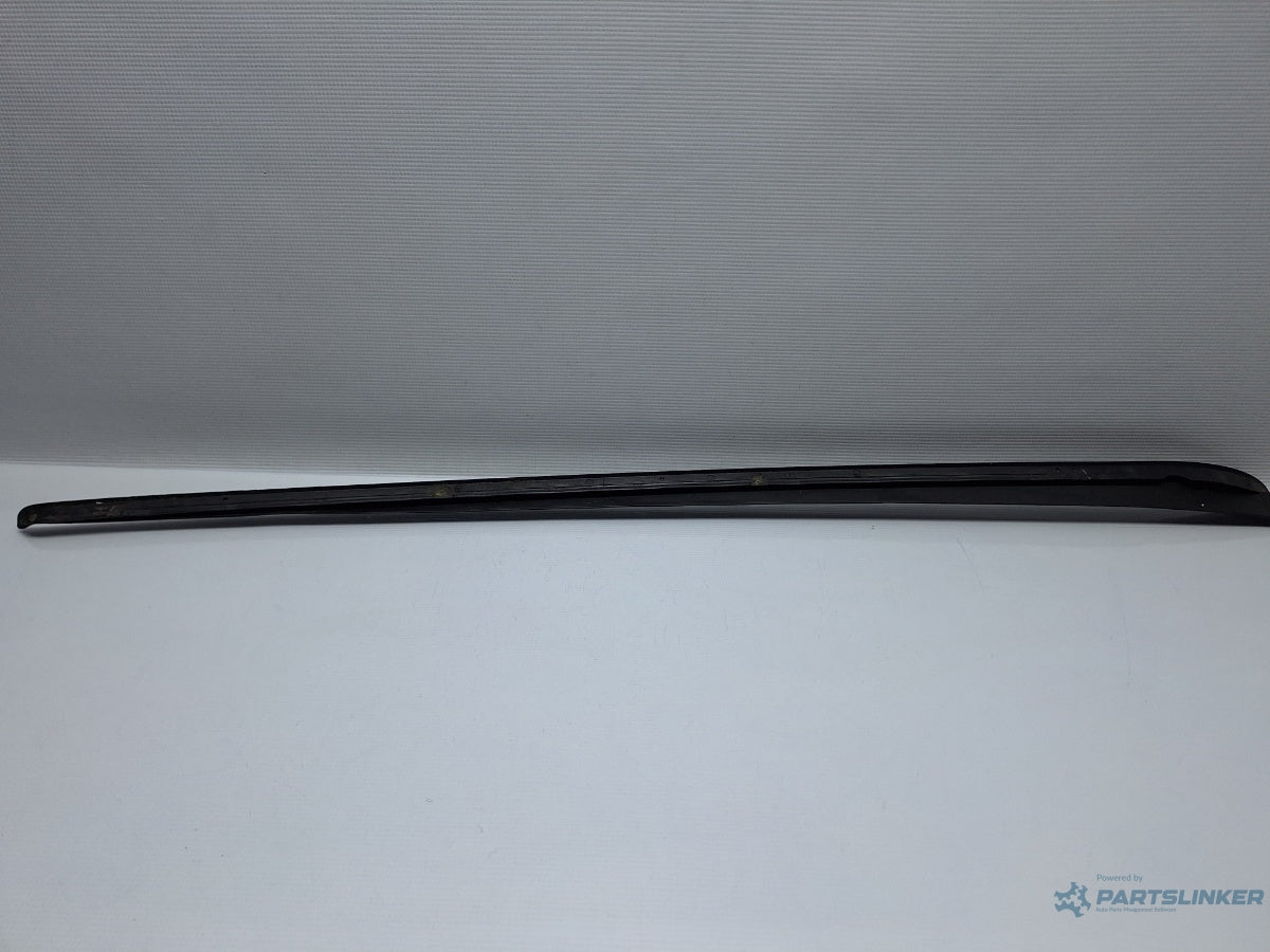 Cheder parbriz dreapta VOLKSWAGEN PASSAT Variant 3G5 2014 - > TDI CRLB, DBGA, DFGA 3G0854328