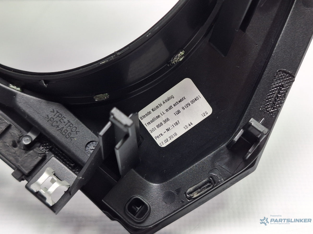 Ornament ceasuri bord VOLKSWAGEN PASSAT Variant 3G5 2014 - > TDI CRLB, DBGA, DFGA 3G1858366