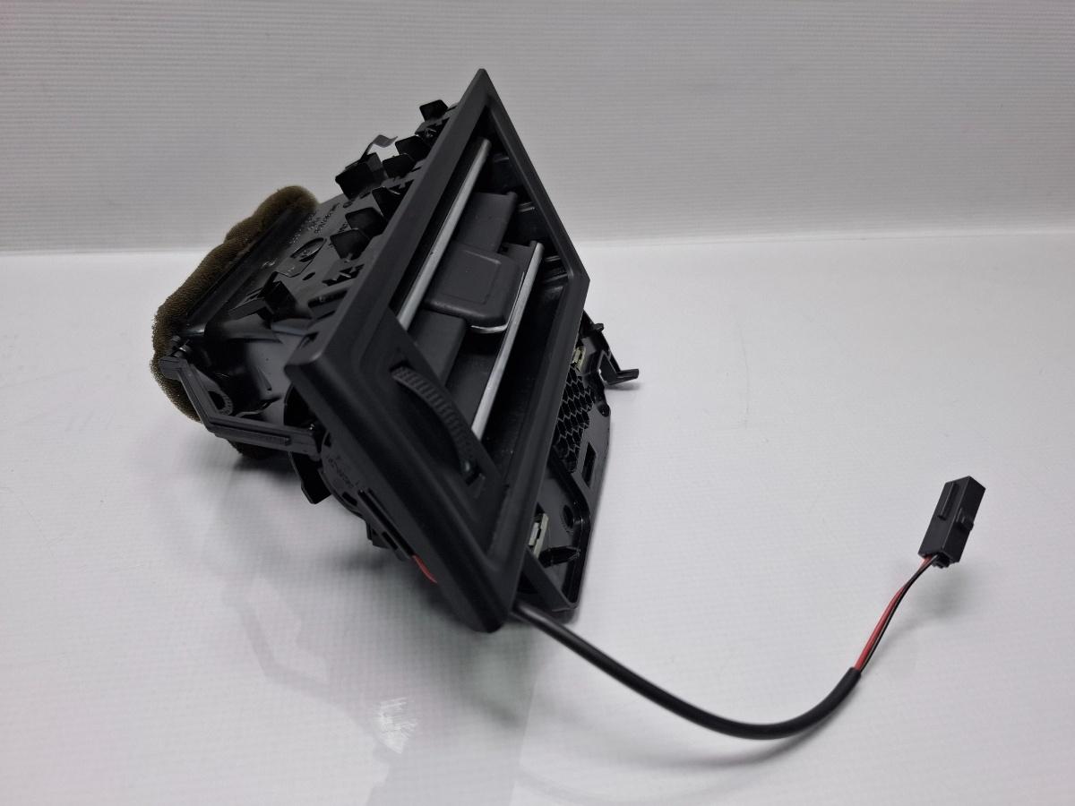 Grila de ventilatie  stanga VOLKSWAGEN PASSAT Variant 3G5 2014 - >2.0 TDI CRLB, DBGA, DFGA 3G1819701