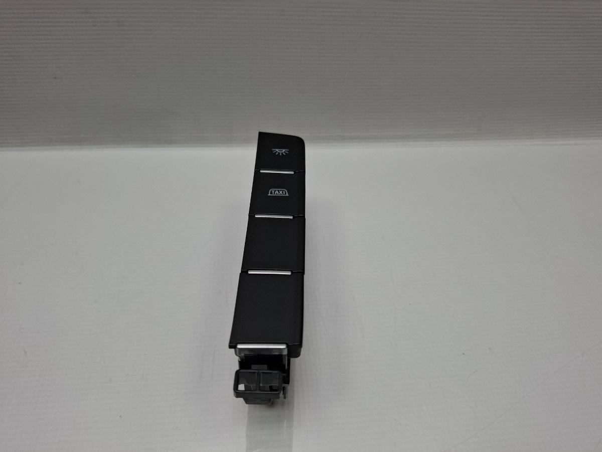 Consola butoane VOLKSWAGEN PASSAT Variant 3G5 2014 - > TDI CRLB, DBGA, DFGA JKV959111A