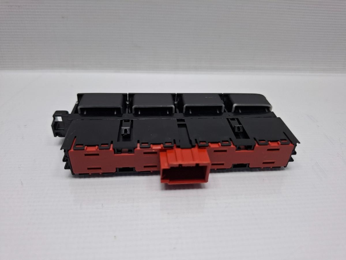 Consola butoane VOLKSWAGEN PASSAT Variant 3G5 2014 - > TDI CRLB, DBGA, DFGA JKV959111A