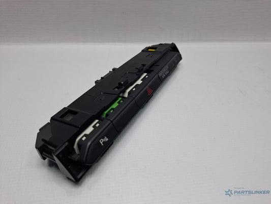 Consola butoane/ buton avarie VOLKSWAGEN PASSAT Variant 3G5 2014 - > TDI CRLB, DBGA, DFGA 3G1853770A