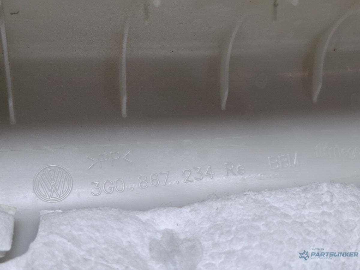 Ornament stalp parbriz dreapta VOLKSWAGEN PASSAT Variant 3G5 2014 - > TDI CRLB, DBGA, DFGA 3G0867234R