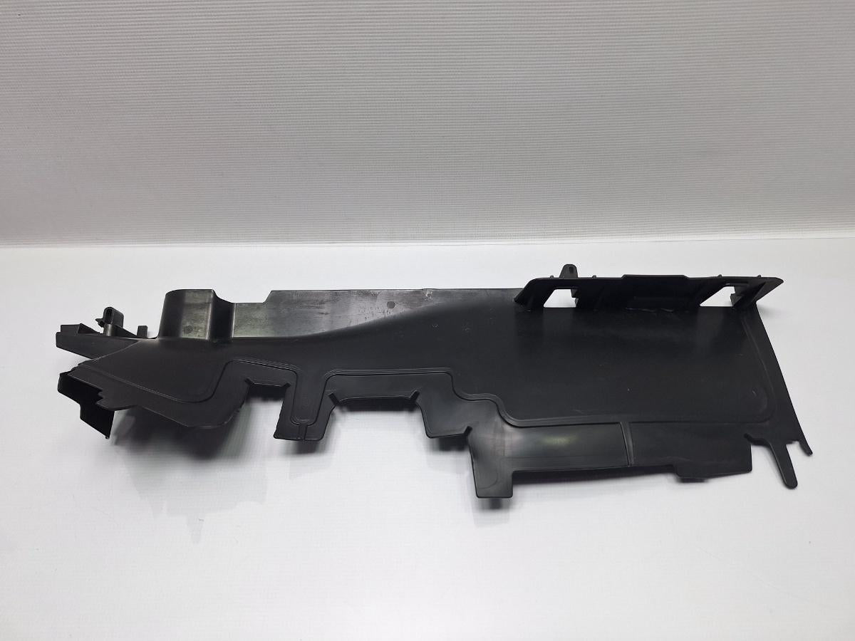 Deflector aer radiatoare stanga VOLKSWAGEN PASSAT Variant 3G5 2014 - > TDI CRLB, DBGA, DFGA 3G0121283C