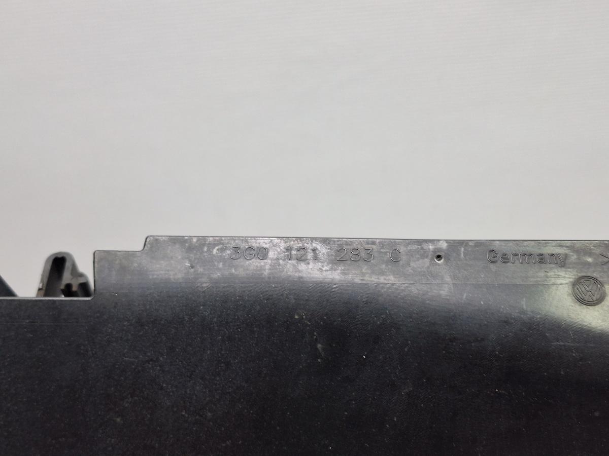 Deflector aer radiatoare stanga VOLKSWAGEN PASSAT Variant 3G5 2014 - > TDI CRLB, DBGA, DFGA 3G0121283C