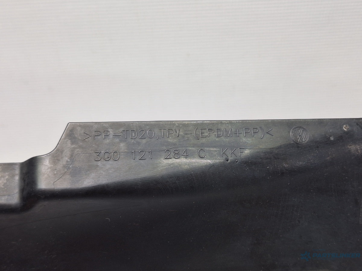 Deflector aer radiatoare dreapta VOLKSWAGEN PASSAT Variant 3G5 2014 - > TDI CRLB, DBGA, DFGA 3G0121284C