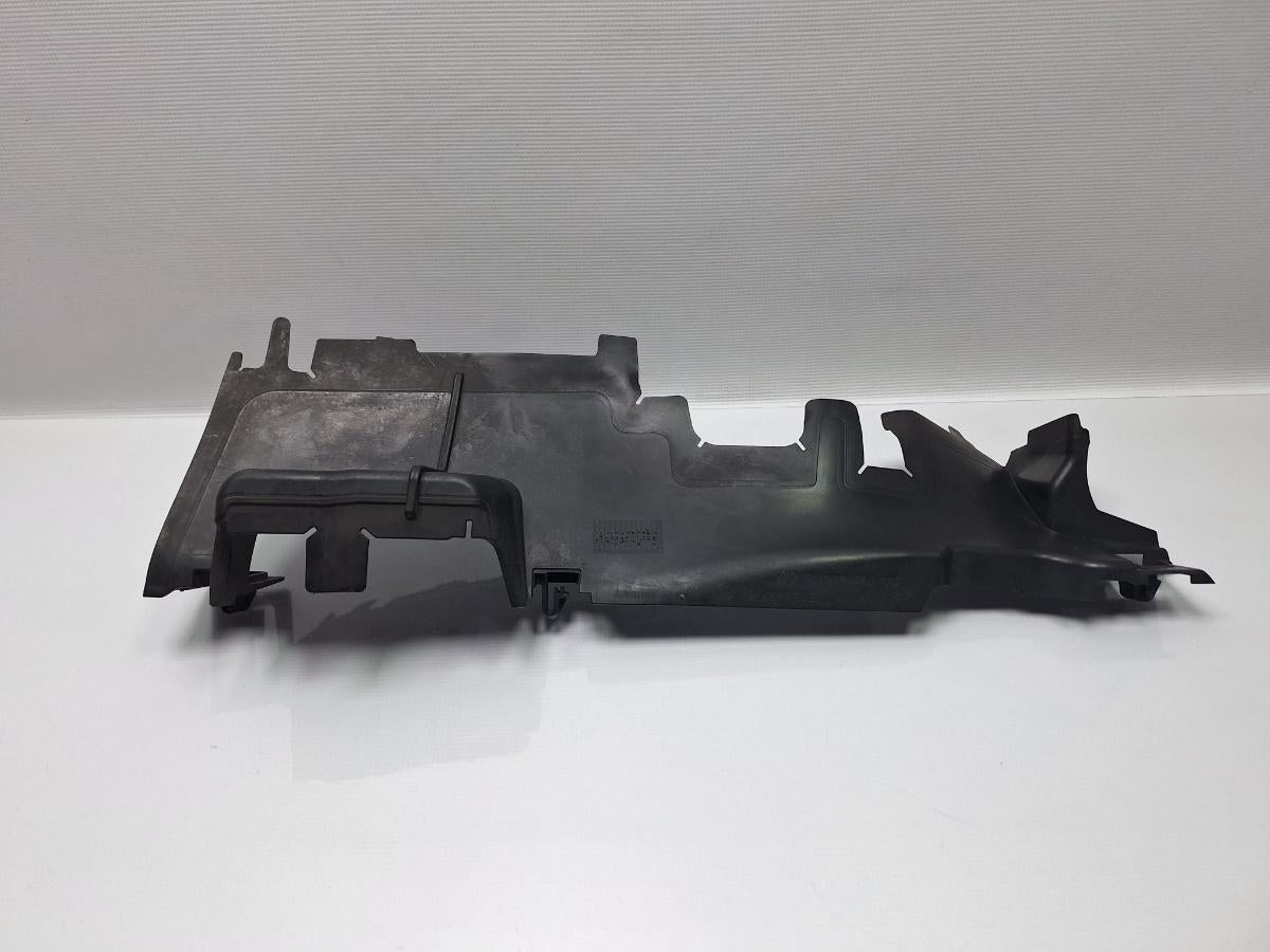 Deflector aer radiatoare dreapta VOLKSWAGEN PASSAT Variant 3G5 2014 - > TDI CRLB, DBGA, DFGA 3G0121284C