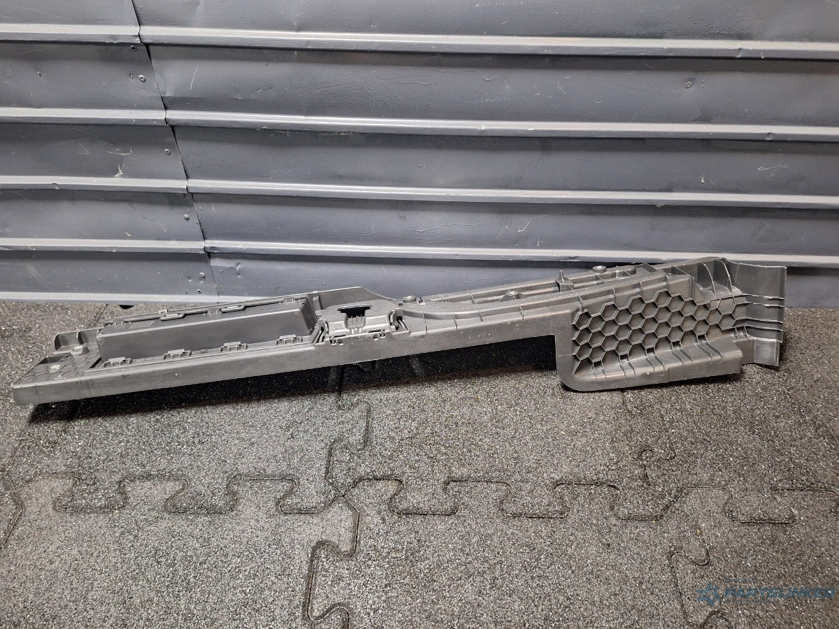 Sina mocheta portbagaj dreapta VOLKSWAGEN PASSAT Variant 3G5 2014 - > TDI CRLB, DBGA, DFGA 3G9858832