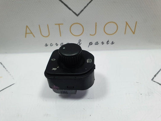Buton reglaj oglinzi VOLKSWAGEN PASSAT Variant 3C5 2007 2.0 TDI BMP 103KW|140HP 2007