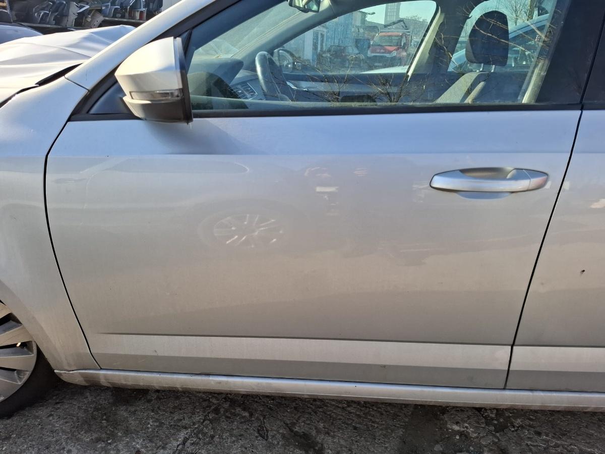 Dezmembrez SKODA OCTAVIA Combi 5E5 2014 2.0 TDI CKFC 110KW|150HP