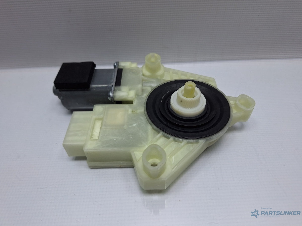 Motoras macara geam stanga spate VOLKSWAGEN PASSAT Variant 3G5 2014 - > TDI CRLB, DBGA, DFGA 5Q4959812E