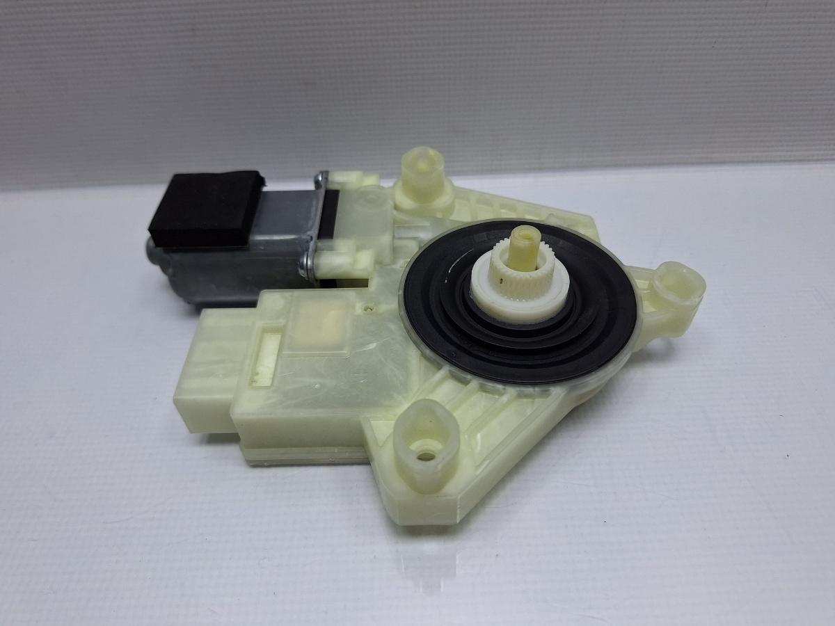 Motoras macara geam stanga spate VOLKSWAGEN PASSAT Variant 3G5 2014 - > TDI CRLB, DBGA, DFGA 5Q4959812E