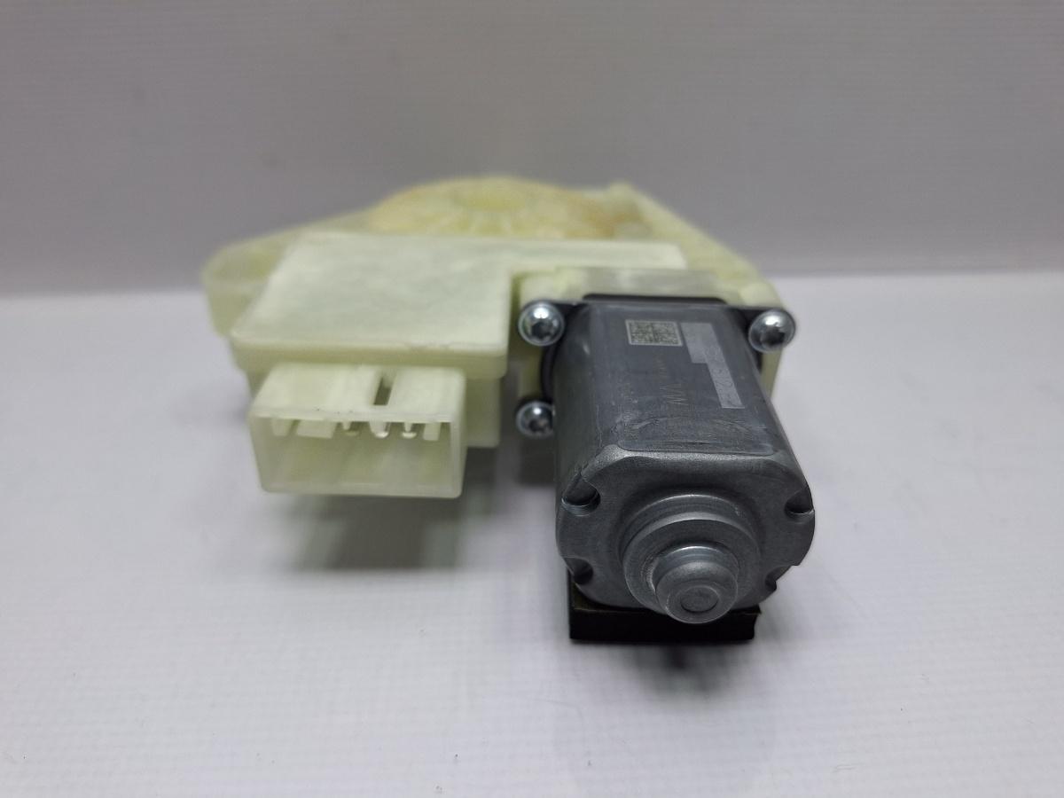Motoras macara geam stanga spate VOLKSWAGEN PASSAT Variant 3G5 2014 - > TDI CRLB, DBGA, DFGA 5Q4959812E