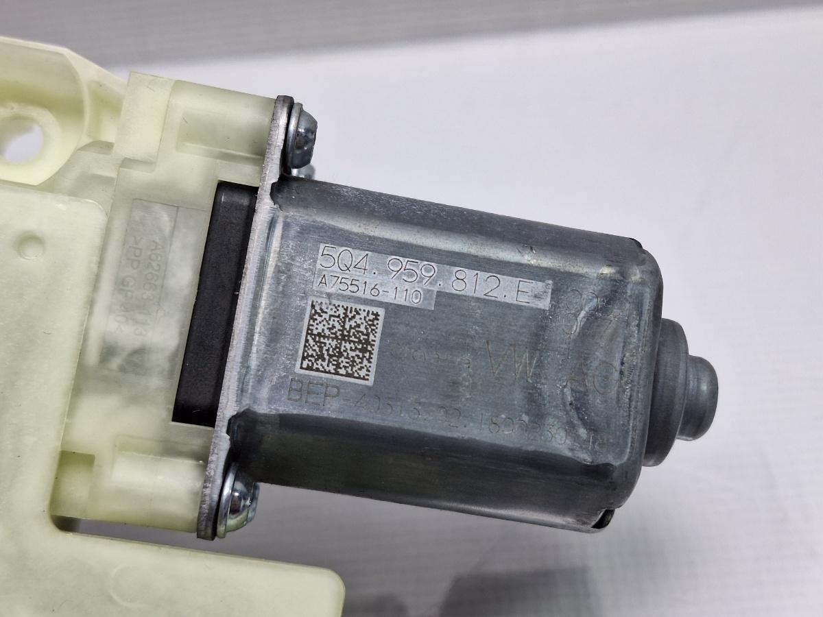Motoras macara geam stanga spate VOLKSWAGEN PASSAT Variant 3G5 2014 - > TDI CRLB, DBGA, DFGA 5Q4959812E