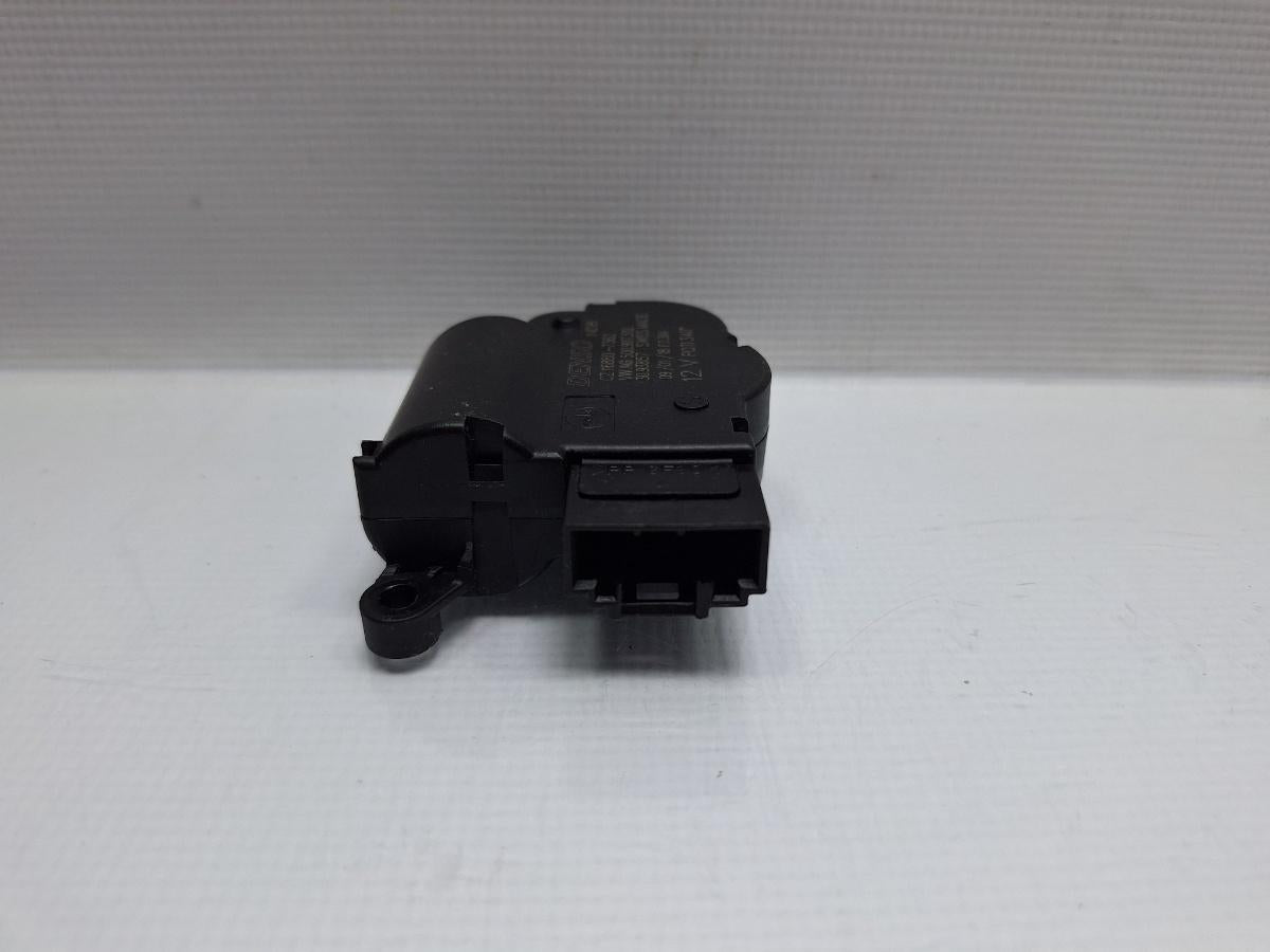 Motoras reglaj aeroterma VOLKSWAGEN PASSAT Variant 3G5 2014 - > TDI CRLB, DBGA, DFGA 5Q0907511L