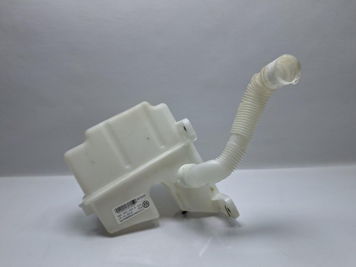 Vas/rezervor lichid de spalare parbriz VOLKSWAGEN PASSAT Variant 3G5 2014 - > TDI CRLB, DBGA, DFGA 3Q0955448D , 5G0955453J