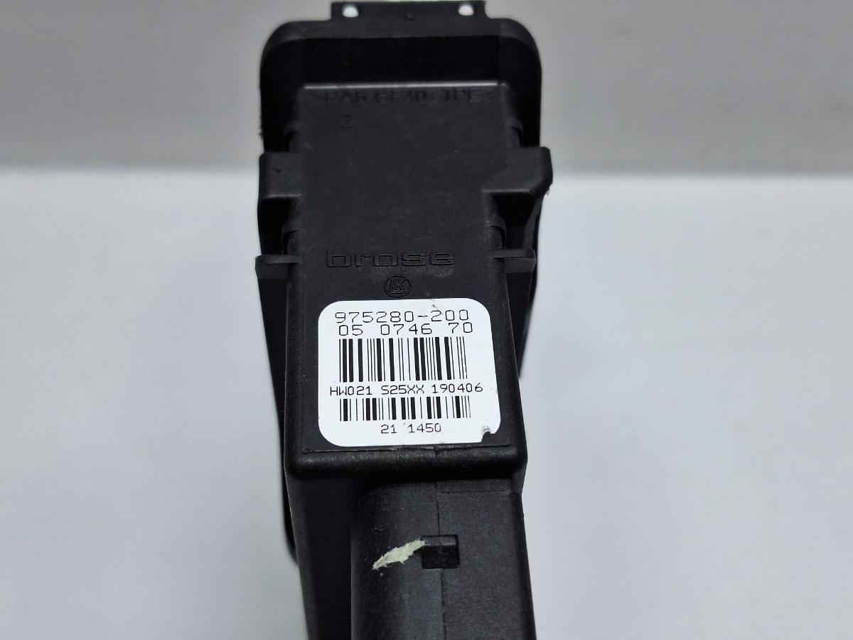 Motoras macara stanga spate VOLKSWAGEN PASSAT Variant 3C5 2005 - 2011 975280-200 , 3C9959703