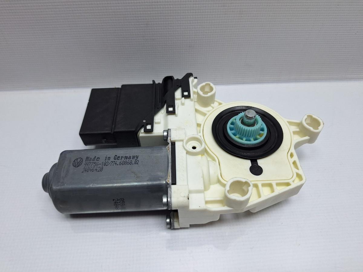 Motoras macara stanga spate VOLKSWAGEN PASSAT Variant 3C5 2005 - 2011 975280-200 , 3C9959703