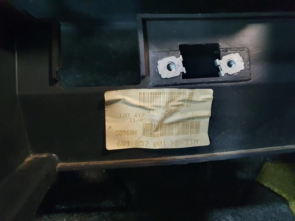 Plansa de bord VOLKSWAGEN POLO 9N_ 2001 - 2012 6Q1857001HP