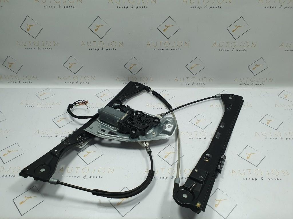 Macara Geam cu motoras dreapta fata MERCEDES-BENZ C-CLASS II W203  2000 - 2007 A2037201846