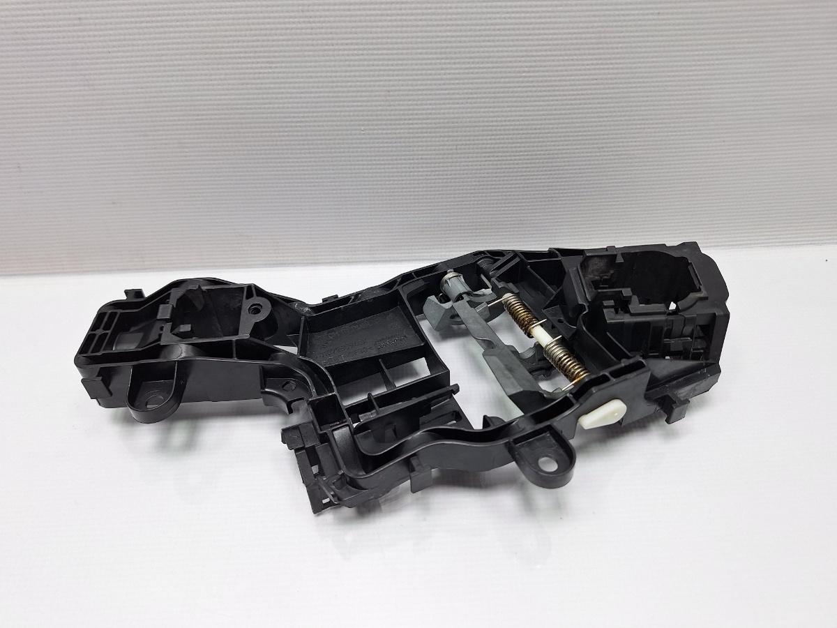 Maner/suport exterior usa stanga spate VOLKSWAGEN PASSAT Variant 3G5 2014 - > TDI CRLB, DBGA, DFGA 510837811H