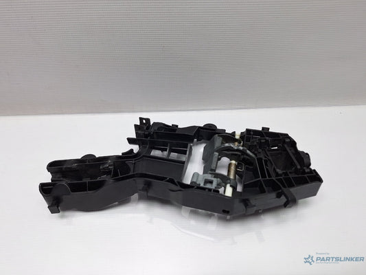 Suport maner exterior usa stanga spate VOLKSWAGEN PASSAT Variant 3G5 2014 - > TDI CRLB, DBGA, DFGA 510837811H