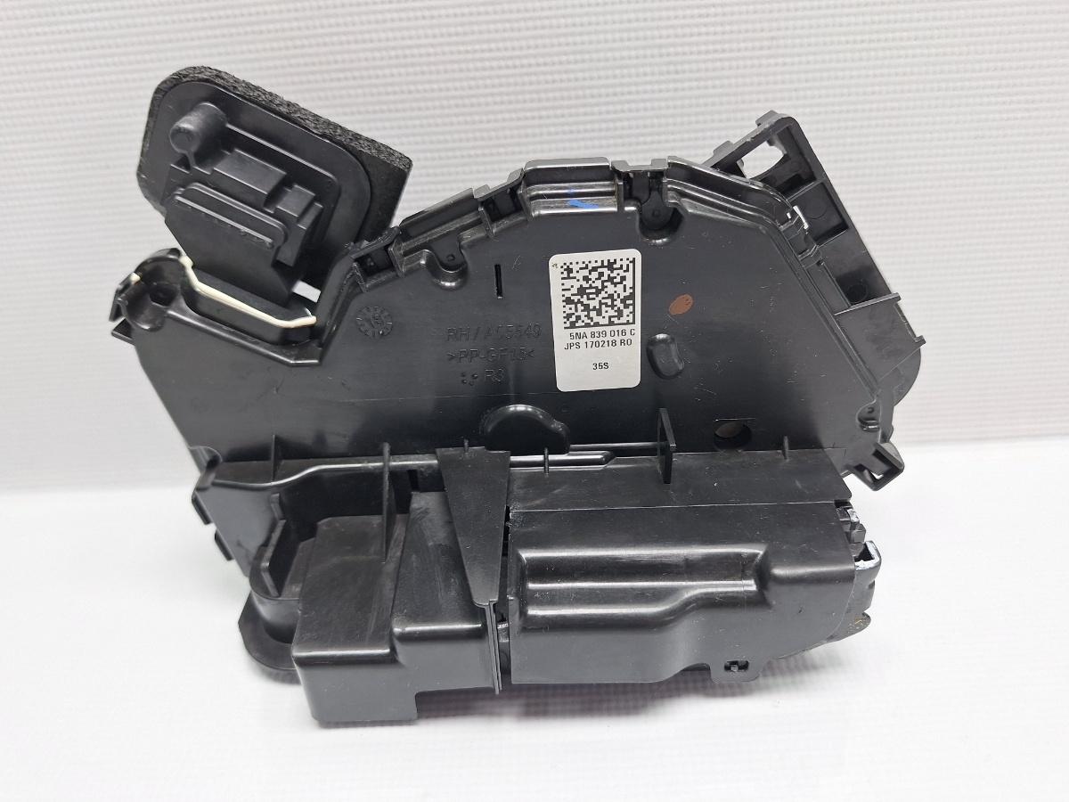 Broasca usa dreapta spate VOLKSWAGEN PASSAT Variant 3G5 2014 - > TDI CRLB, DBGA, DFGA 5NA839016C