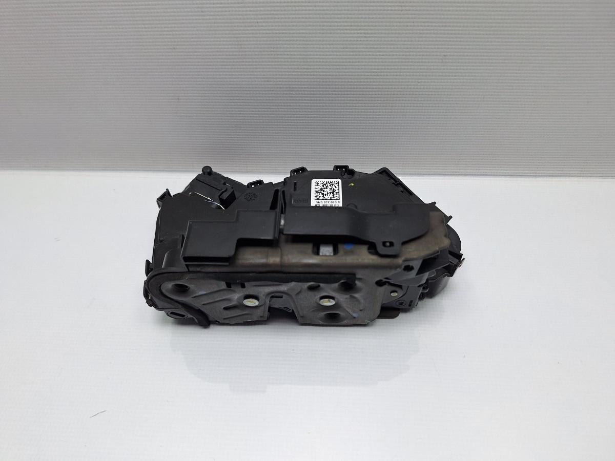 Broasca usa dreapta fata VOLKSWAGEN PASSAT Variant 3G5 2014 - > TDI CRLB, DBGA, DFGA 5NB837016C