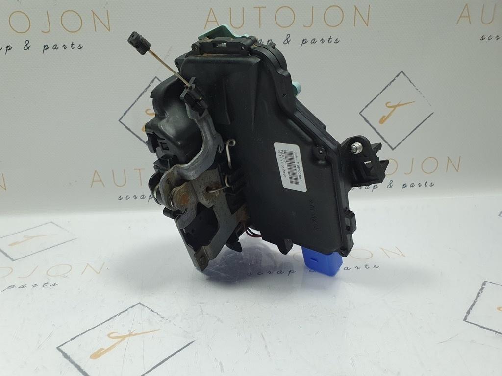 Broasca usa dreapta spate VOLKSWAGEN TOURAN 1T3 2010 - 2015 7L0839016H
