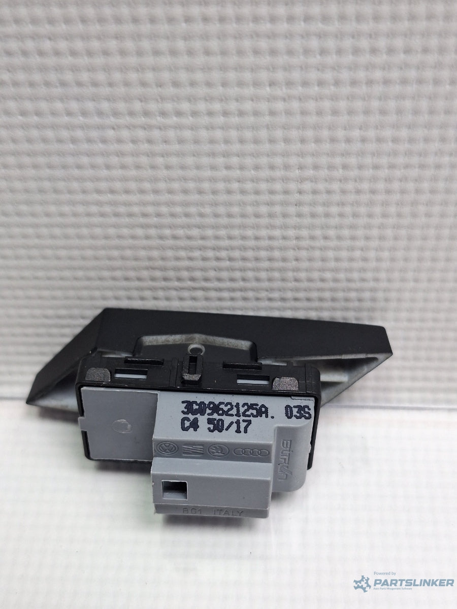 Buton inchidere centralizata VOLKSWAGEN PASSAT Variant 3G5 2014 - > TDI CRLB, DBGA, DFGA 3G0962125A