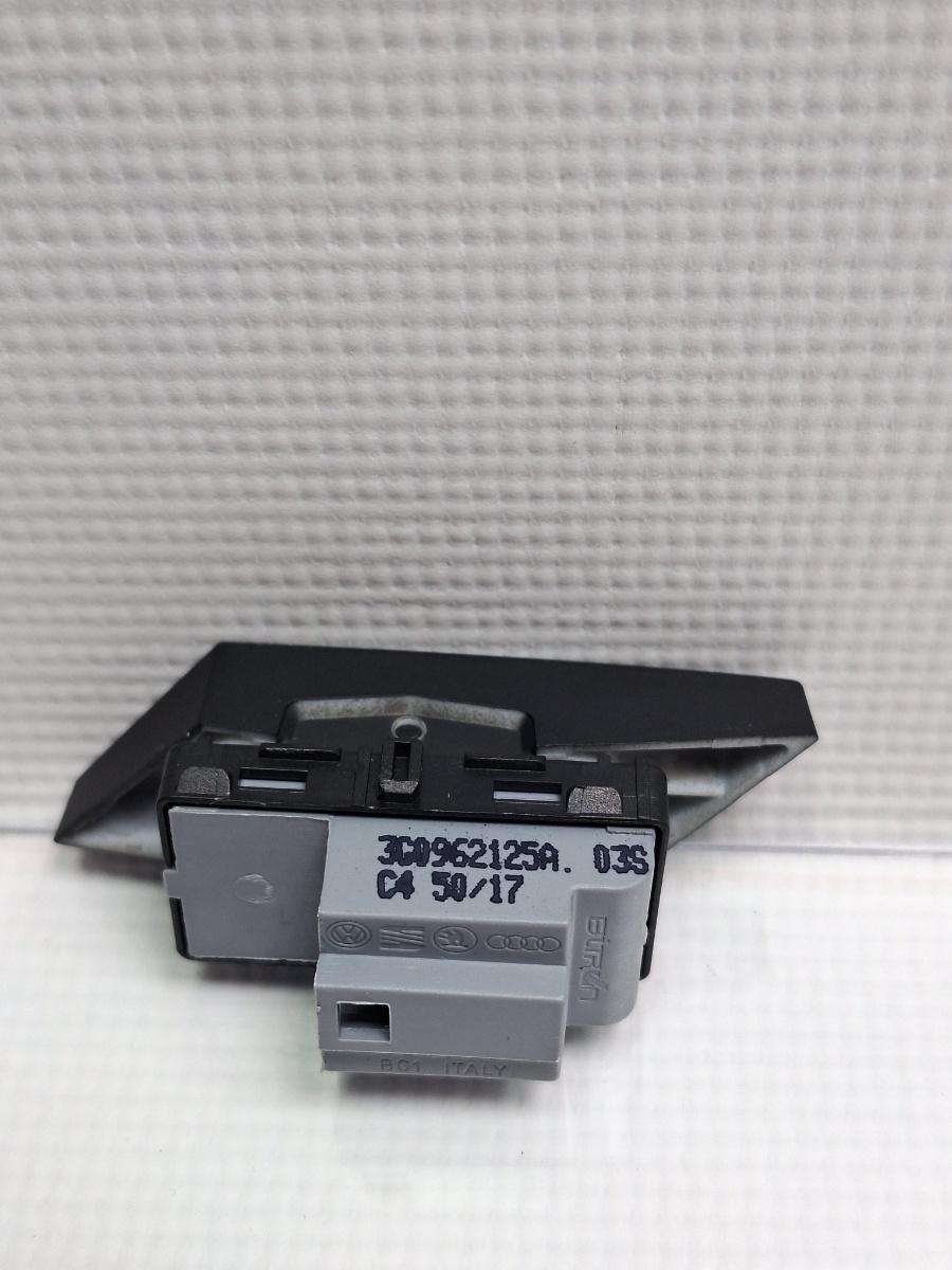 Buton inchidere centralizata VOLKSWAGEN PASSAT Variant 3G5 2014 - > TDI CRLB, DBGA, DFGA 3G0962125A