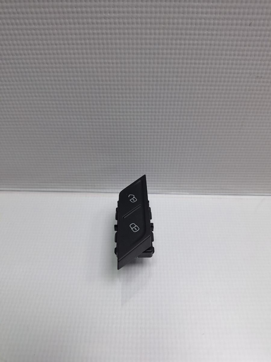 Buton inchidere centralizata VOLKSWAGEN PASSAT Variant 3G5 2014 - > TDI CRLB, DBGA, DFGA 3G0962125A