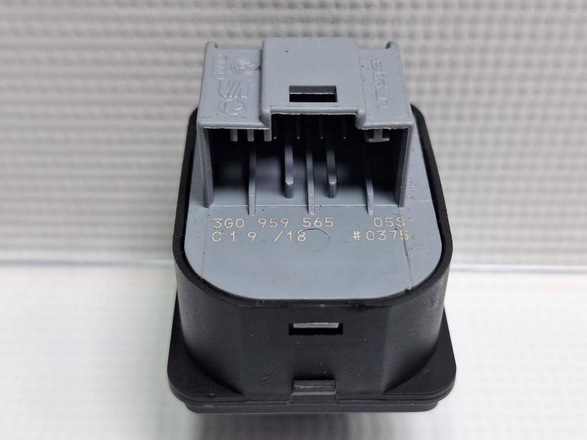 Buton reglaj oglinzi VOLKSWAGEN PASSAT Variant 3G5 2014 - > TDI CRLB, DBGA, DFGA 3G0959565