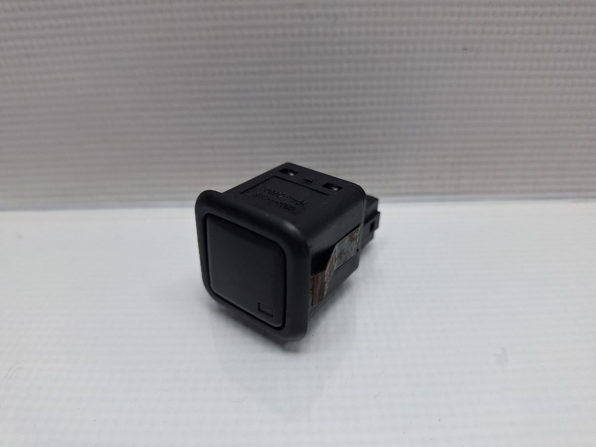 Buton pentru apel de urgenta VOLKSWAGEN PASSAT Variant 3G5 2014 - > TDI CRLB, DBGA, DFGA JKV959008A