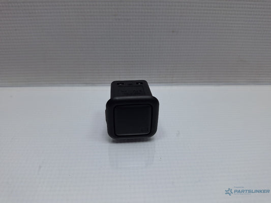Buton pentru apel de urgenta VOLKSWAGEN PASSAT Variant 3G5 2014 - > TDI CRLB, DBGA, DFGA JKV959008A